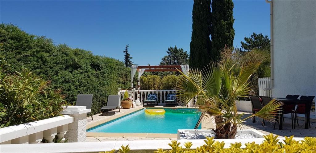 T3 A 10' De Cassis - Piscine Privee Et Cuisine D'ete Exterieure Carnoux-en-Provence