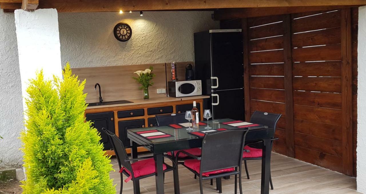 T3 à 10' De Cassis - Piscine Privée Et Cuisine D'été Extérieure Carnoux-en-Provence